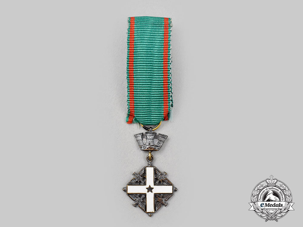 italy,_republic._an_order_of_merit_of_the_italian_republic,_v_class_knight,_fullsize_and_miniature_l22_mnc7890_809_1