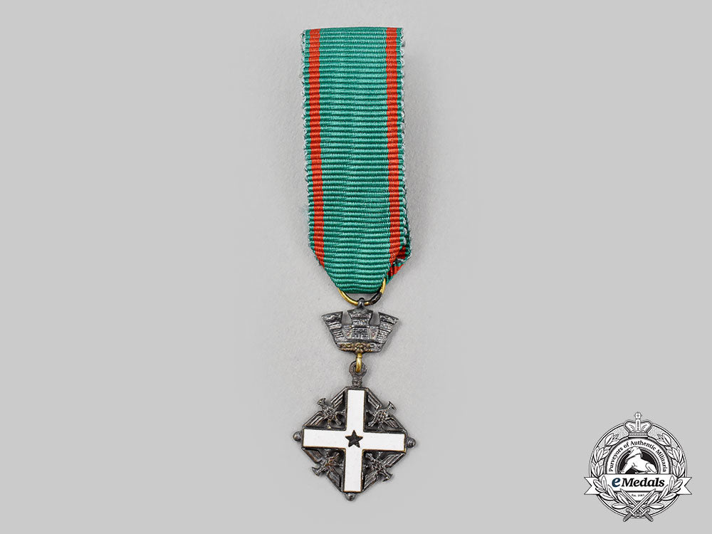 italy,_republic._an_order_of_merit_of_the_italian_republic,_v_class_knight,_fullsize_and_miniature_l22_mnc7892_810_1