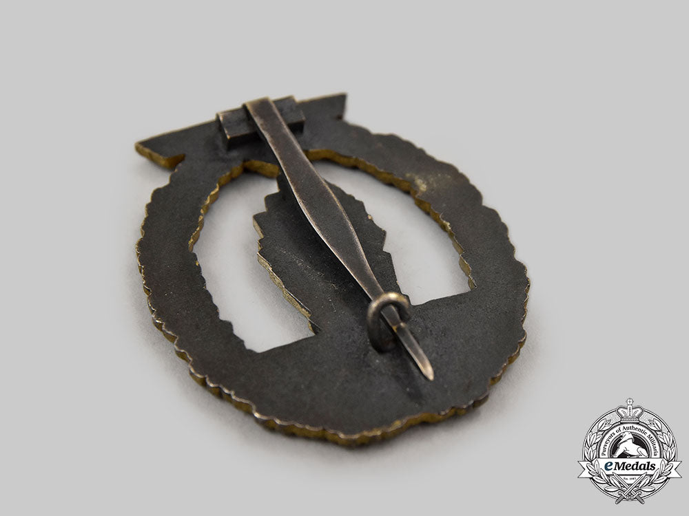 germany,_kriegsmarine._a_minesweeper_war_badge_l22_mnc7931-_1__552_1