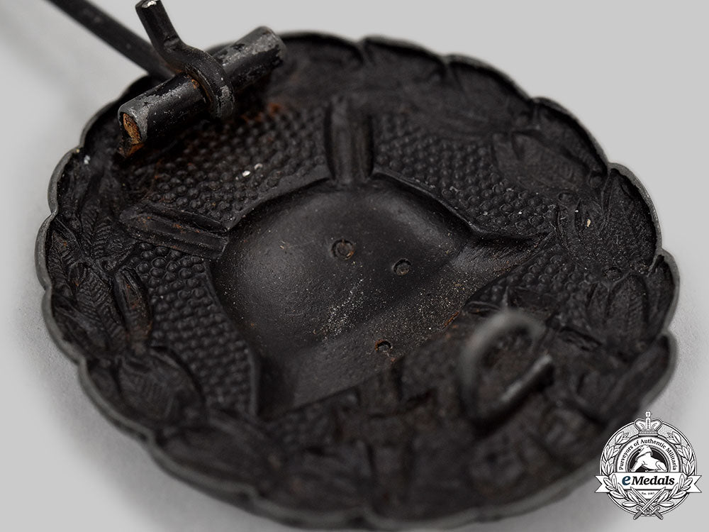 germany,_imperial._a_pair_of_first_world_war_service_decorations_l22_mnc7950_539