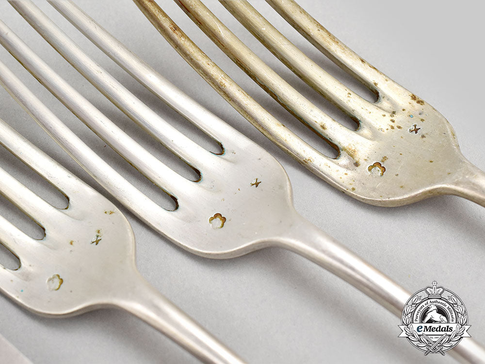 montenegro,_kingdom._silverware_belonging_to_king_nicholas_of_montenegro,_by_j.a_henckels,_solingen,_c.1910_l22_mnc8053_086_1_1_1_1