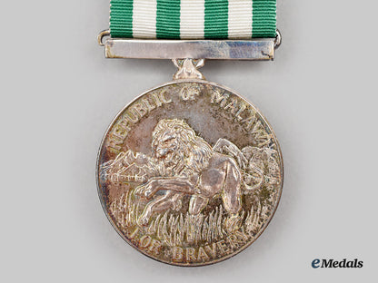 malawi,_republic._a_bravery_medal,_by_spink&_son_l22_mnc8316_005_1