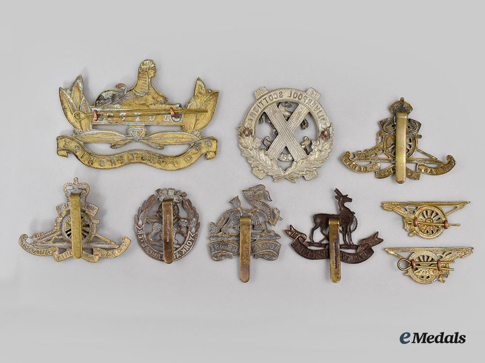 united_kingdom._a_lot_of_nine_cap_badges_l22_mnc8336_114_1
