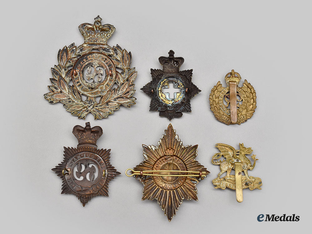 united_kingdom._a_lot_of_six_army_badges_l22_mnc8359_172_1