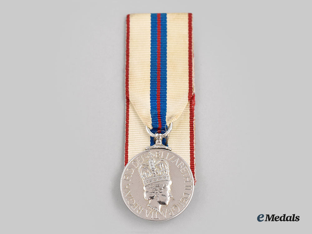 canada,_commonwealth._a_queen_elizabeth_ii_silver_jubilee_medal1952-1977_with_award_document_to_donald_j._heyes_l22_mnc8549_197_1