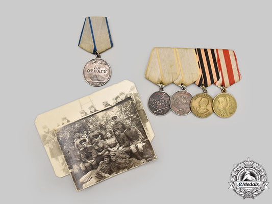russia,_soviet_union._a_second_war_bravery_medal_group_with_photographs_l22_mnc8581_381