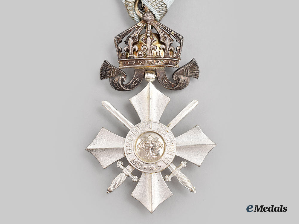 bulgaria,_kingdom._an_order_of_military_merit,_vi_class,_cased_l22_mnc8609_217