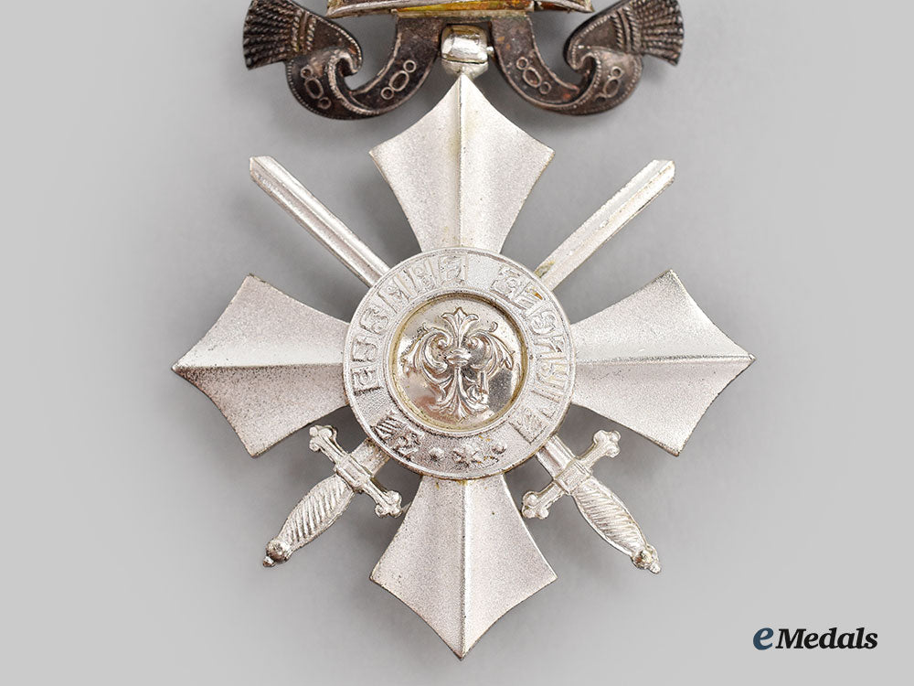 bulgaria,_kingdom._an_order_of_military_merit,_vi_class,_cased_l22_mnc8611_218