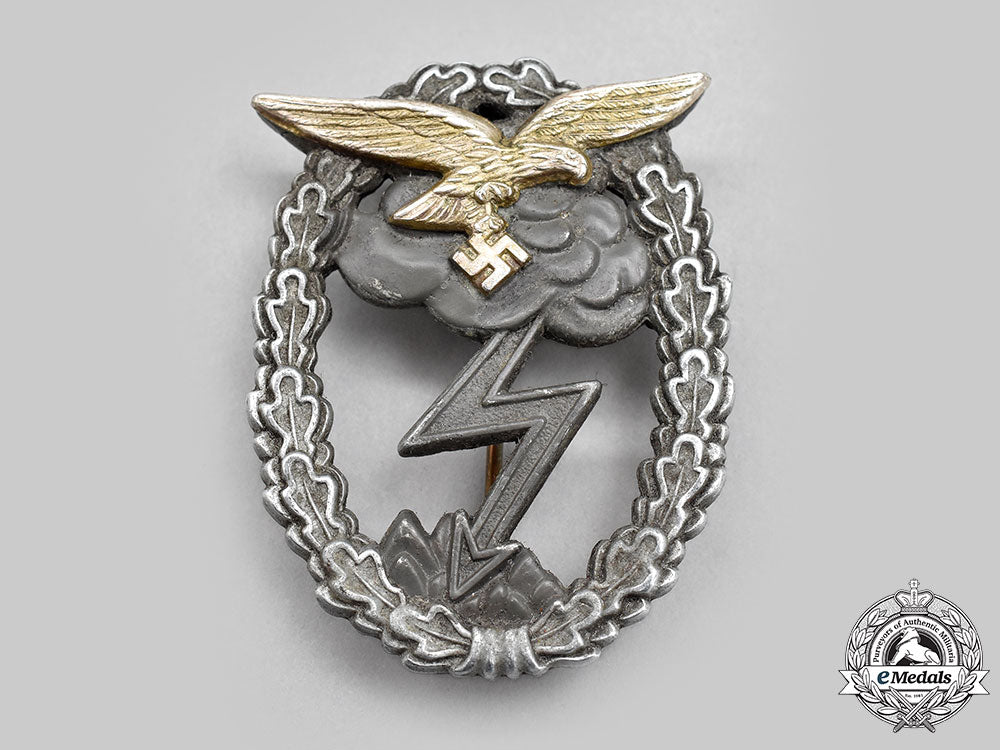 germany,_luftwaffe._a_ground_assault_badge_l22_mnc8626_102