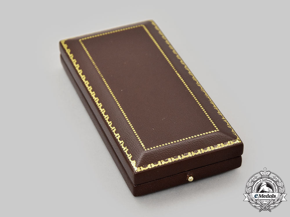united_kingdom._a_limited_edition_victoria_cross_by_hancocks&_co._of_london,_number410_of1352_l22_mnc8716_445