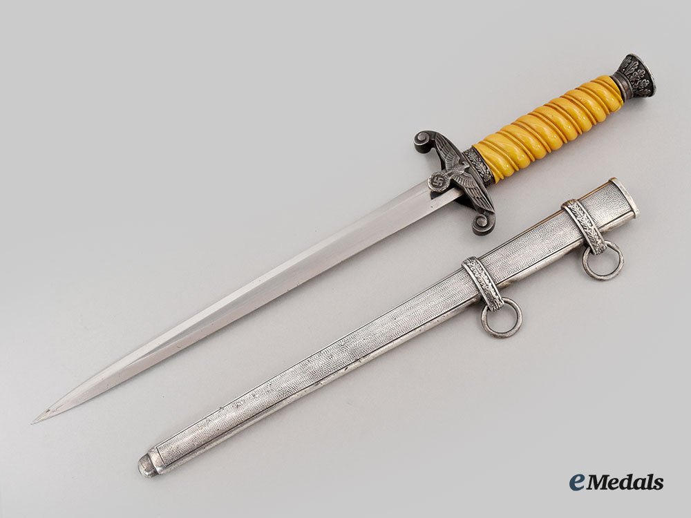 germany,_heer._an_officer’s_dagger,_with_hanger,_by_carl_eickhorn_l22_mnc8780_288_1