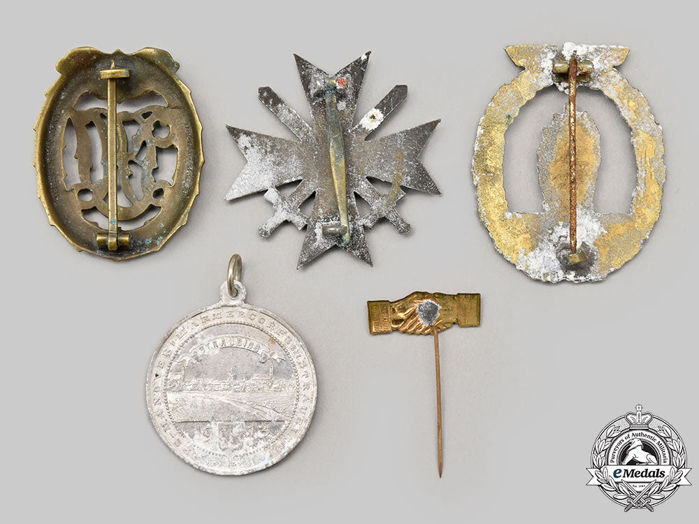 germany,_third_reich._a_mixed_lot_of_decorations_l22_mnc8878_512_1