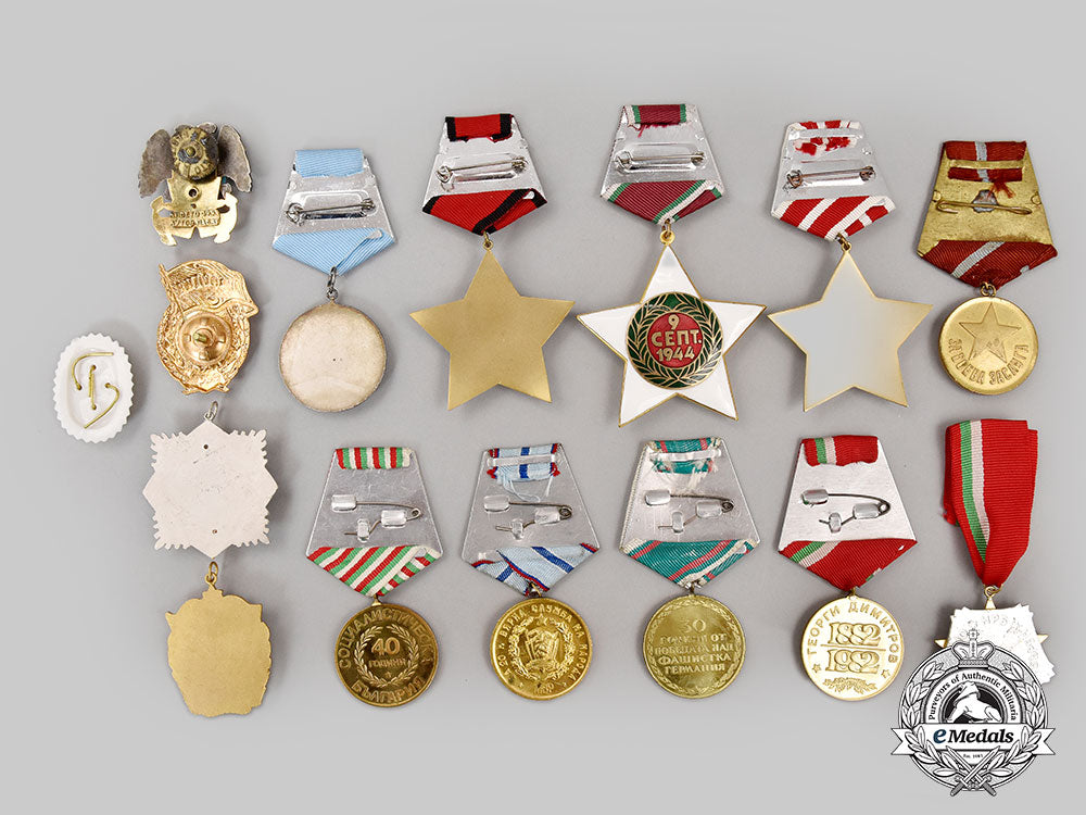 international._a_mixed_lot_of_decorations_l22_mnc9006_121_1_1_1_1