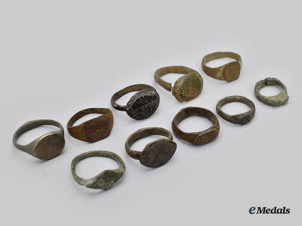 roman_empire._a_mixed_lot_of_roman_finger_rings,_c.200-300_a.d_l22_mnc9228_311