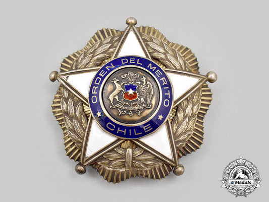 chile,_republic._an_order_of_merit,_ii_class_grand_officer_star,_c.1950_l22_mnc9283_626_1_1