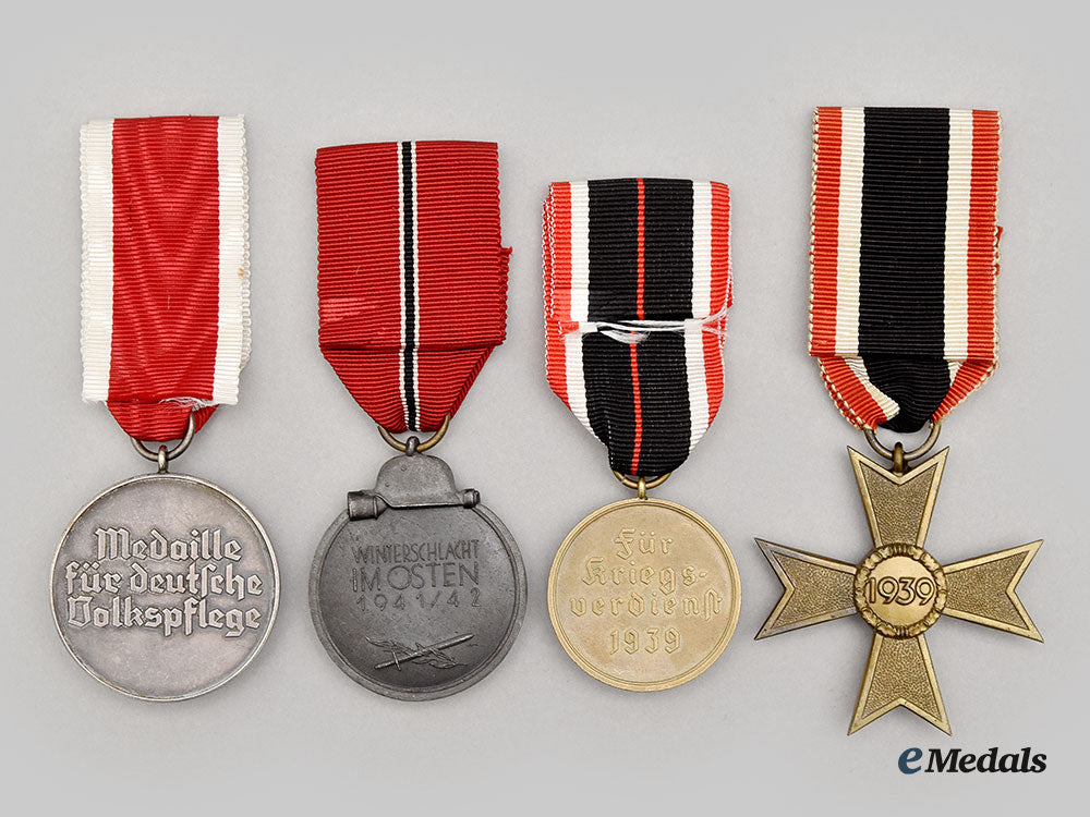 germany,_wehrmacht._a_mixed_lot_of_decorations_l22_mnc9385_454_1