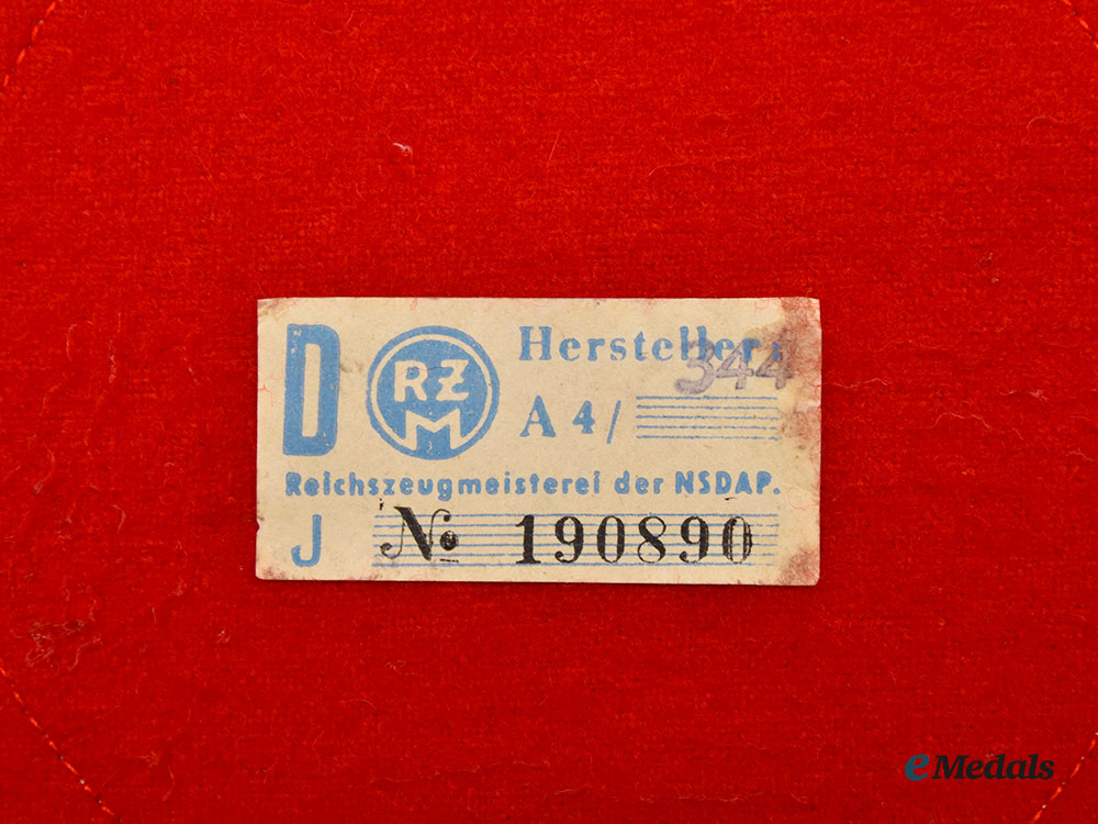 germany,_nsdap._a_member’s_armband_l22_mnc9670_590