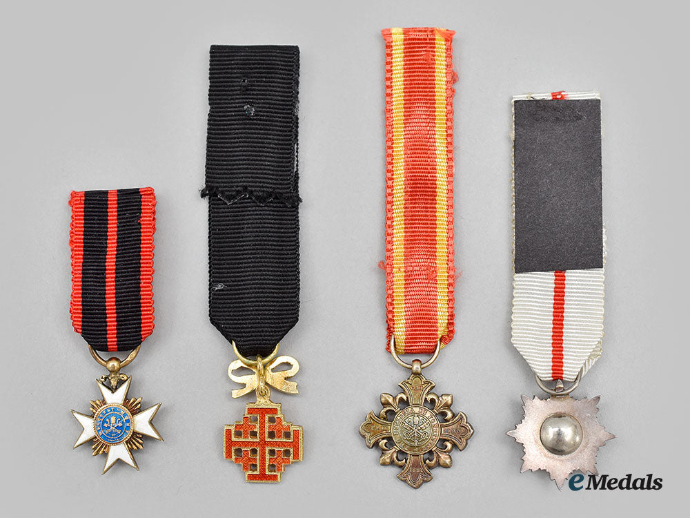 vatican,_city_state._four_miniature_awards_l22_mnc9754_293