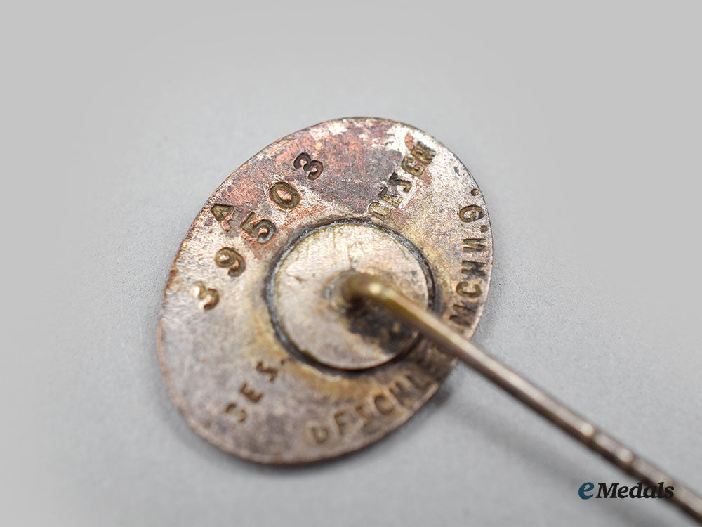 germany,_ss._a_supporting_member’s_pin,_by_deschler&_sohn_l22_mnc9945_872_1