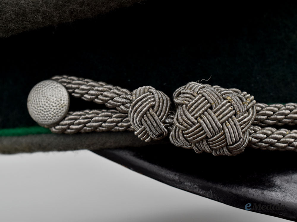 germany,_heer._a_gebirgsjäger_officer’s_visor_cap_l22l22_mnc0613_604_783