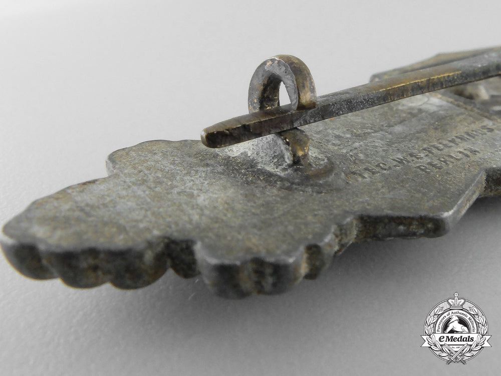 a_silver_grade_close_combat_clasp_by_friedrich_linden,_lüdenscheid_l_330