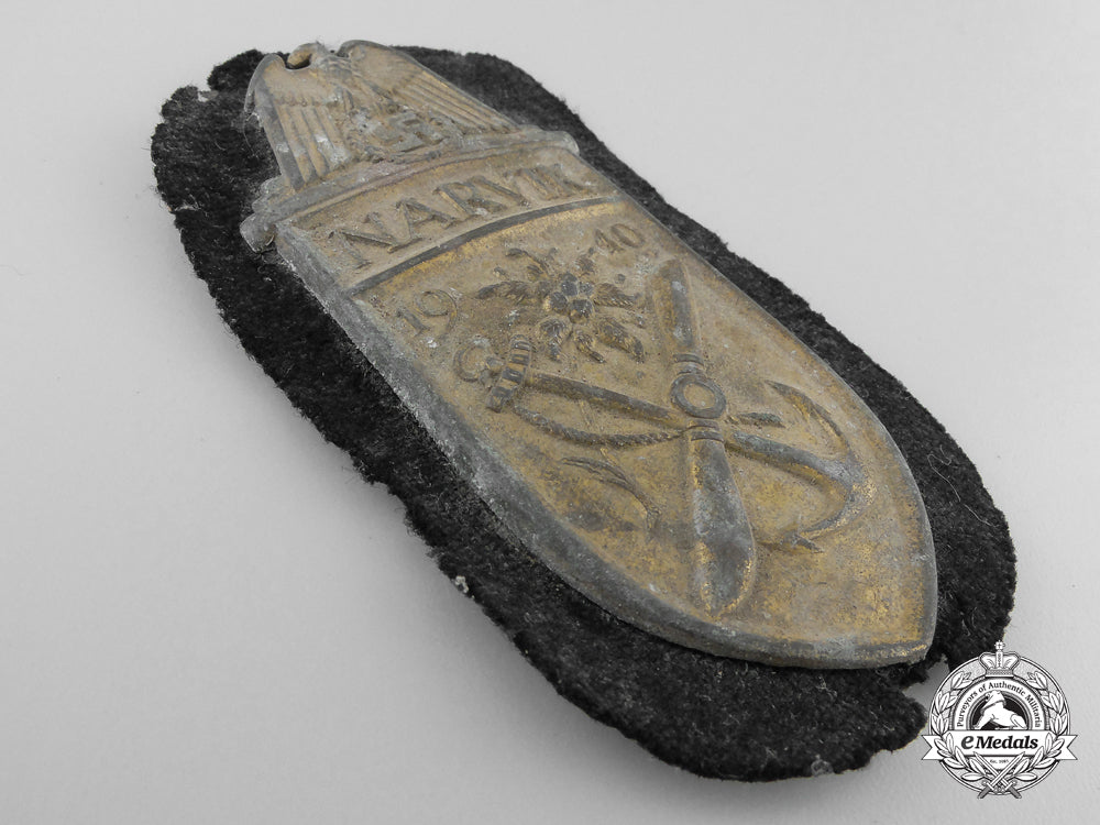 a_kriegsmarine_issue_narvik_shield;_uniform_removed_l_385