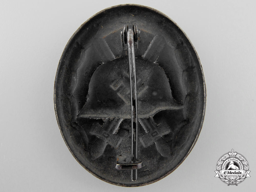 a_black_grade_wound_badge_l_387