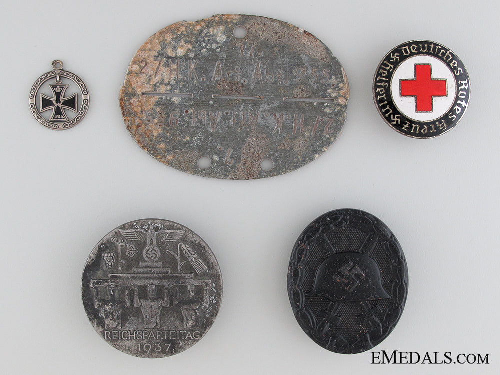 lot_of_five_badges_and_tags_lot_of_five_badg_52ed34219fbf9