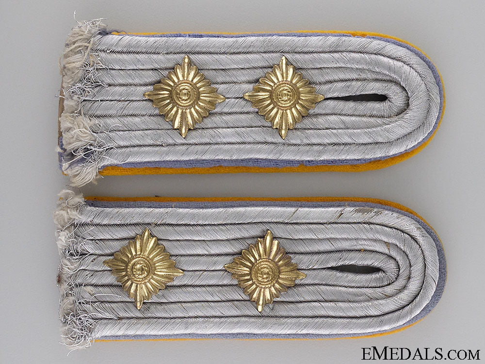 luftwaffe_captain's(_hauptmann)_shoulder_board_pair__luftwaffe_capta_543d5b5e7006f