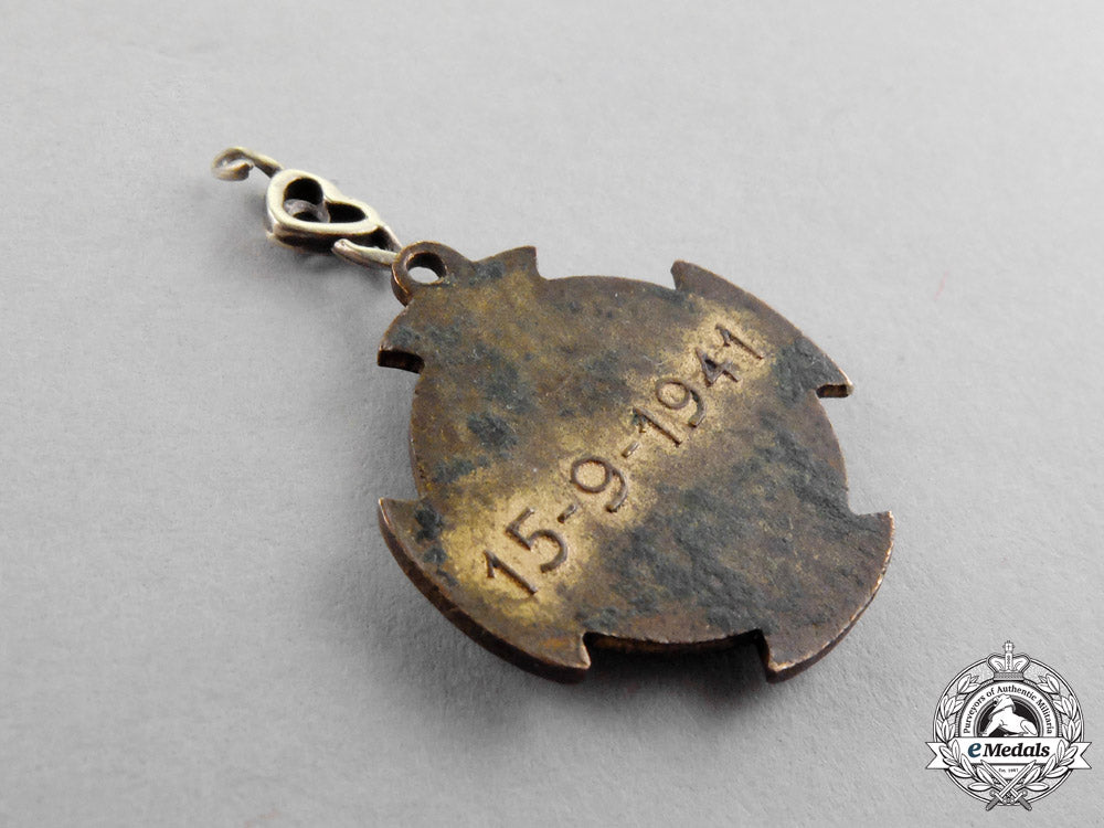 serbia,_kingdom._a_rare_miniature_badge_of_the_serbian_volunteer_corps,_c.1942_m17-1095_1