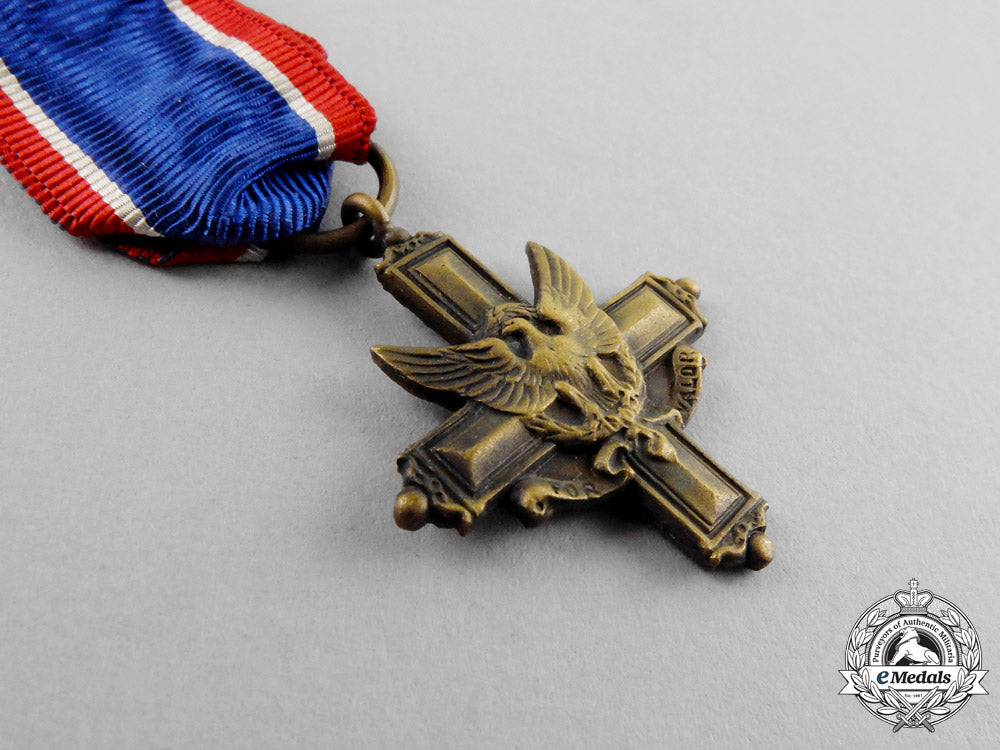 united_states._two_miniature_medals&_decorations,_c.1919_m17-1743
