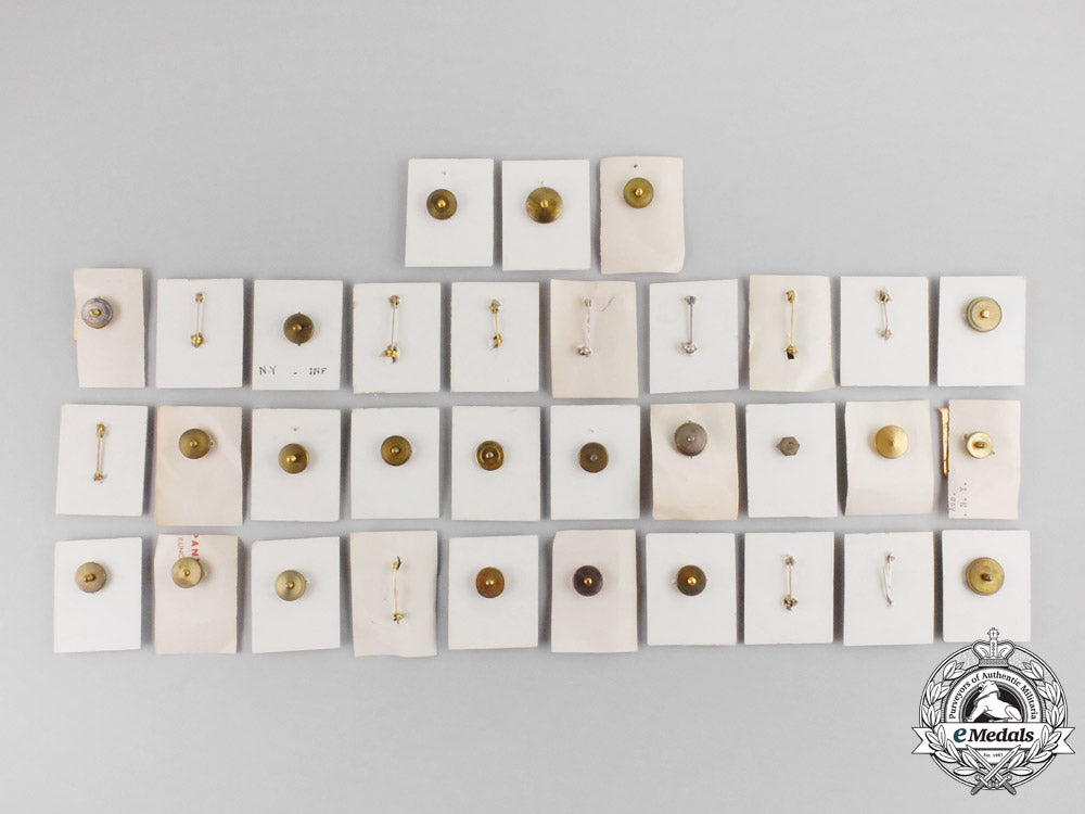 united_states._a_lot_of_thirty-_three_new_york_state_guard_brigade_and_infantry_badges_m17-2538