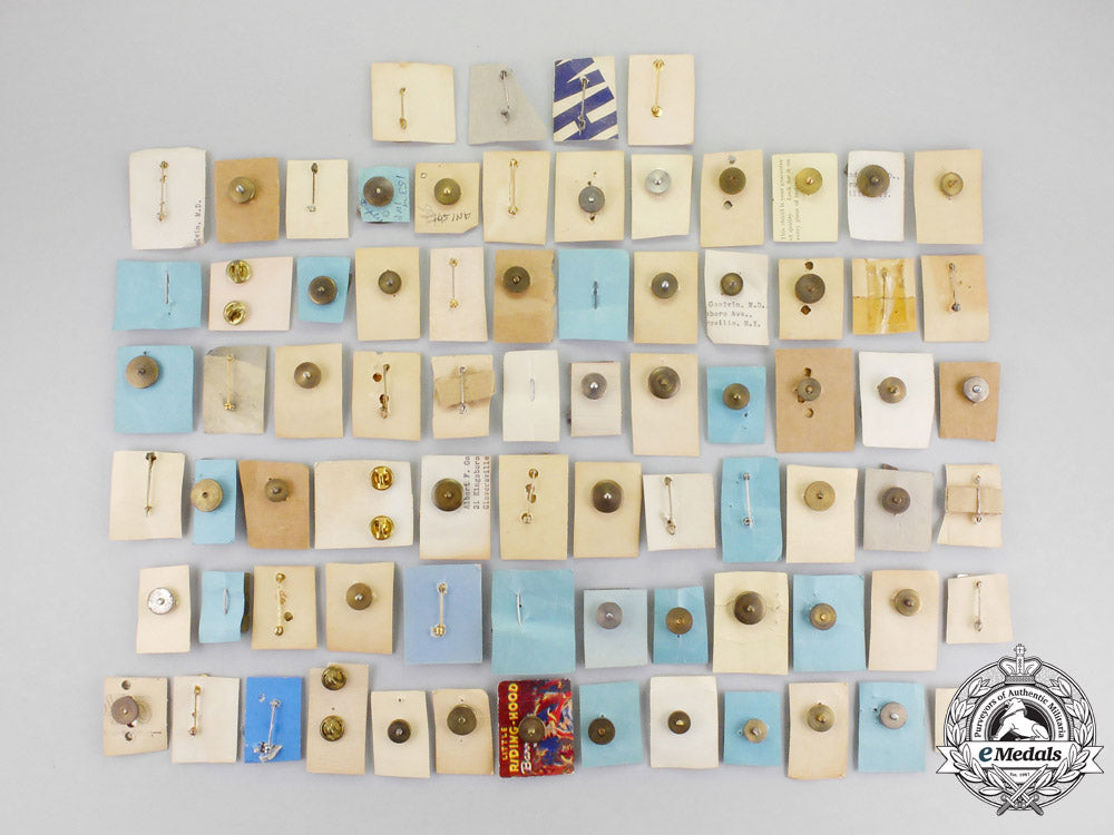 united_states._a_lot_of_seventy-_seven_infantry_regimental_badges_m17-2542