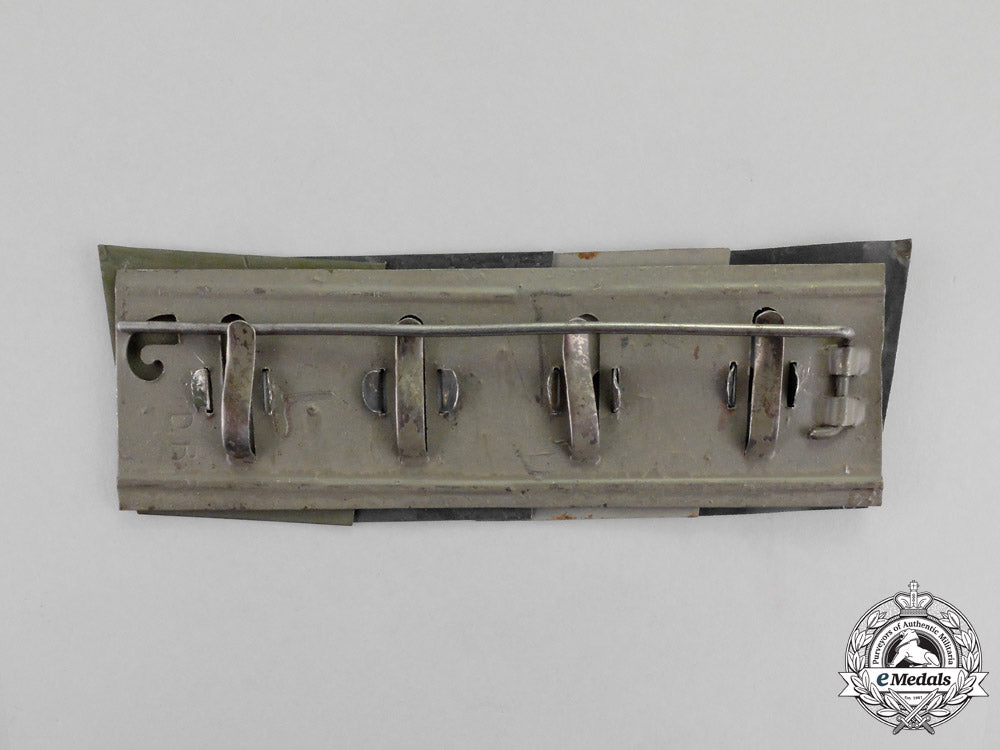 germany._a_first_war_period_four-_section_medal_bar_core_m17-356