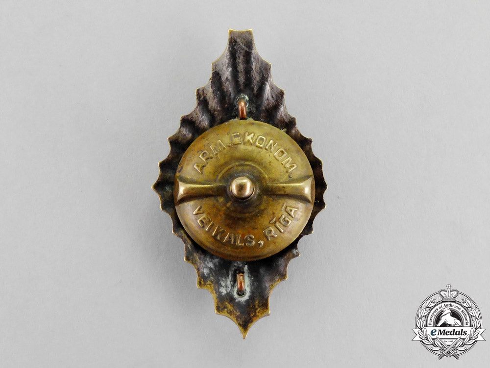 lativa._an_army_regimental_badge,_c.1930_m17-508