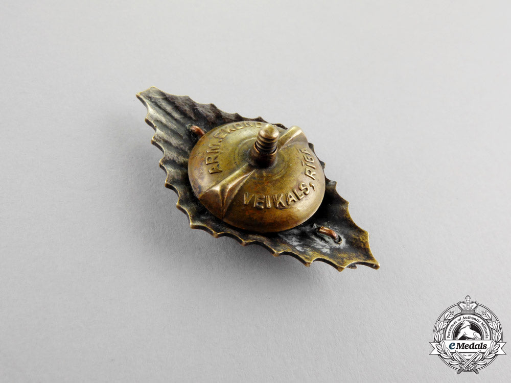 lativa._an_army_regimental_badge,_c.1930_m17-509