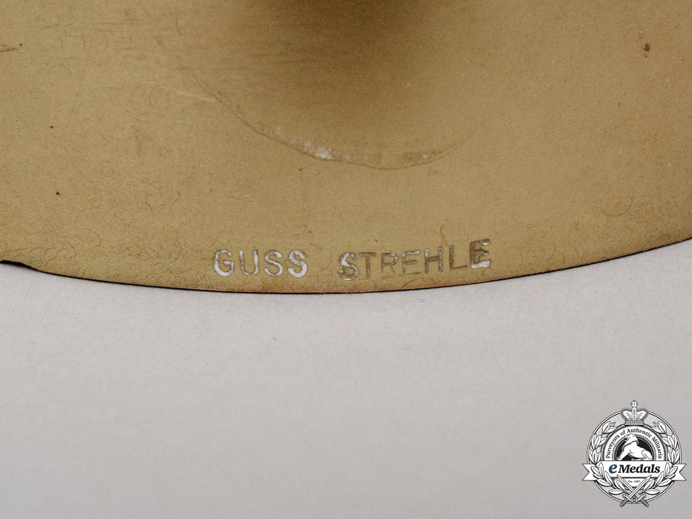 germany,_republic._a_deutscher_videopreis_lifetime_achievement_award_to_actor_christopher_lee_m18-1412