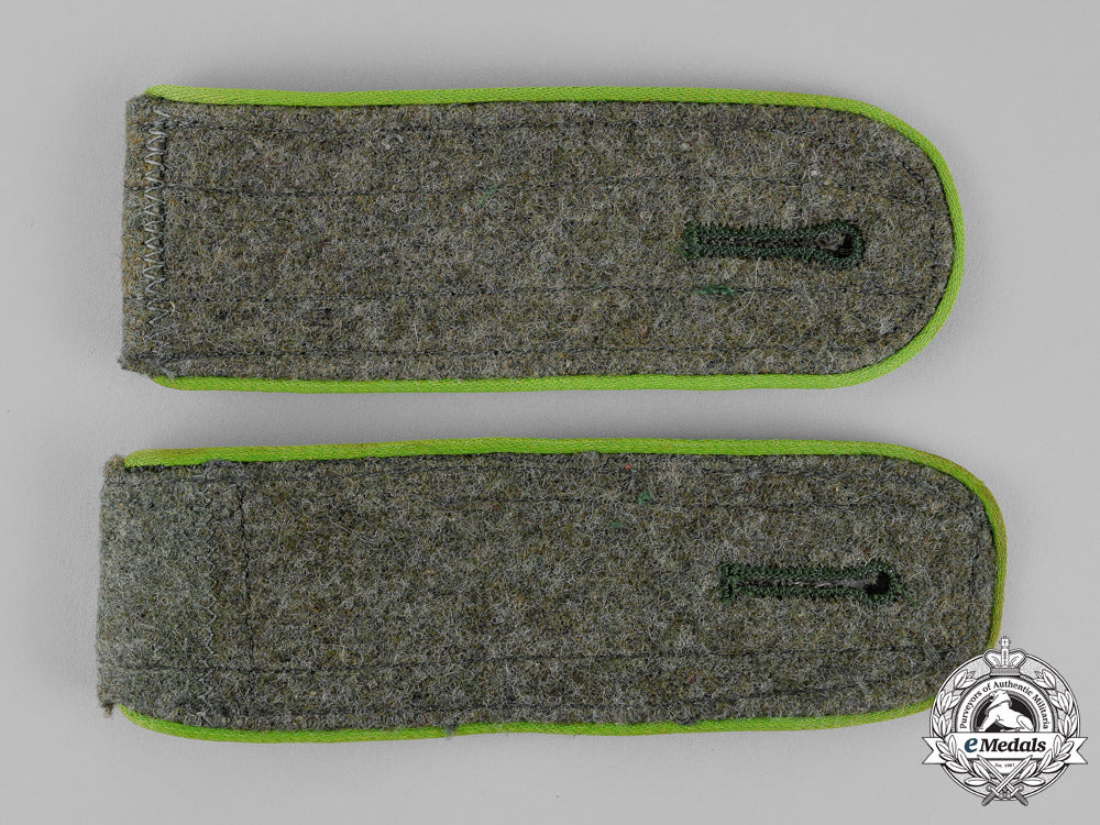 germany._a_set_of_wehrmacht_heer(_army)_panzer_grenadier_em_shoulder_straps_m18-2147