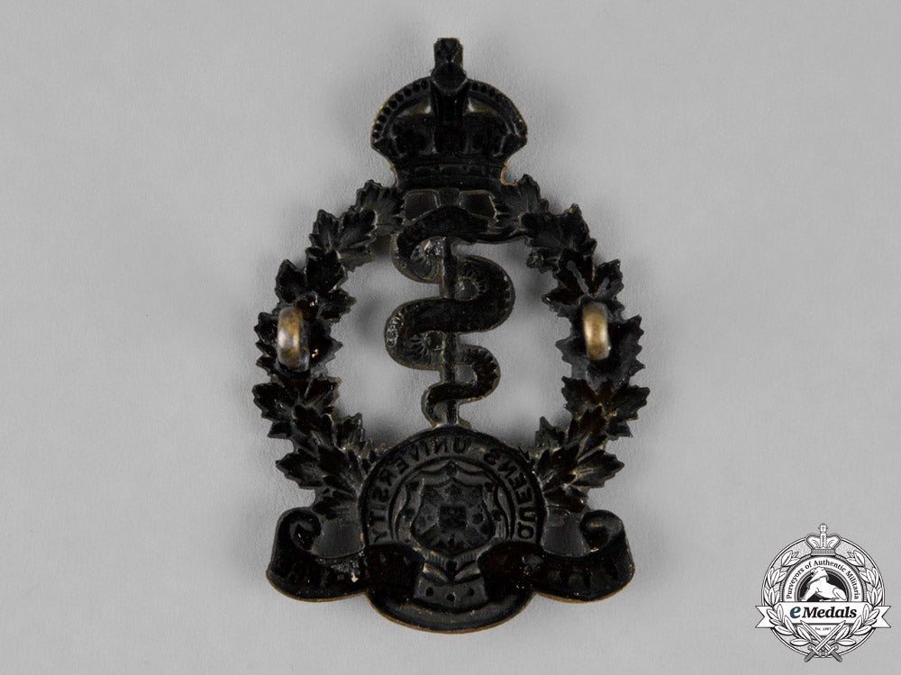 canada._a2_nd_canadian_field_ambulance"_queen’s_university_field_ambulance"_cap_badge,_scarce_m18-2251_1