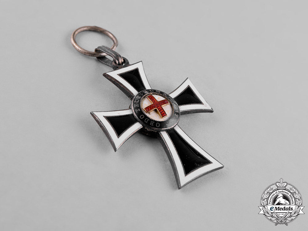 austria,_empire._a_marian_cross,_breast_badge,_c.1914_m181_1145