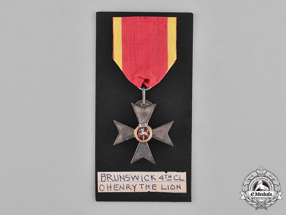 braunschweig,_dukedom._a_houseorder_of_henry_the_lion,_fourth_class_cross,_c.1910_m181_1449