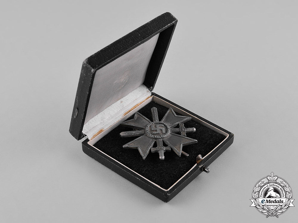 germany._a_cased_war_merit_cross_first_class_with_swords,_by_wilhelm_deumer_m181_2623