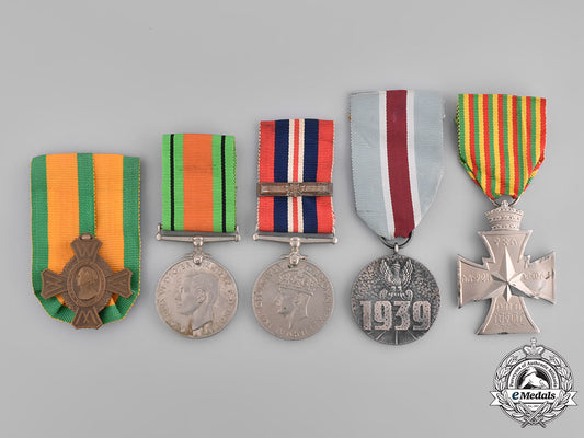international._a_lot_of_five_second_war_medals_m181_4002