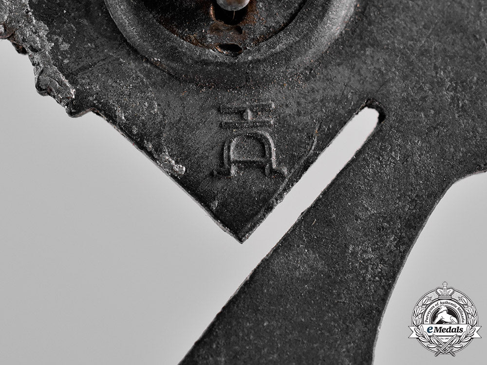 germany,_wehrmacht._an_infantry_assault_badge,_silver_grade,_by_hermann_aurich_m181_4698