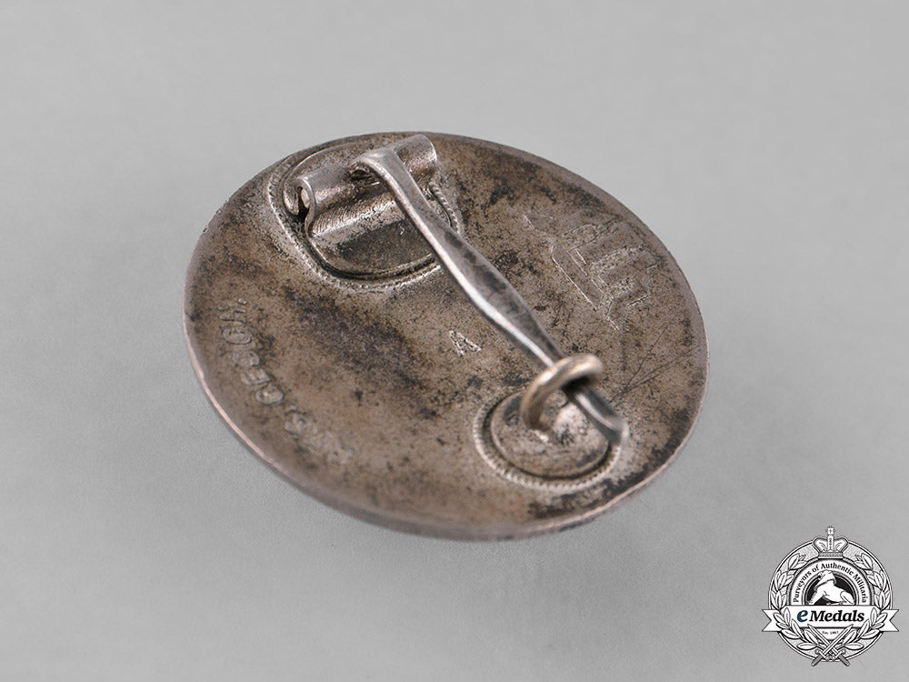 germany,_weimar._a1929_stahlhelm_members’s_badge_m181_4888_1