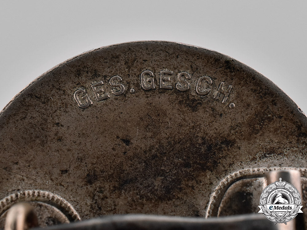 germany,_weimar._a1929_stahlhelm_members’s_badge_m181_4892_1