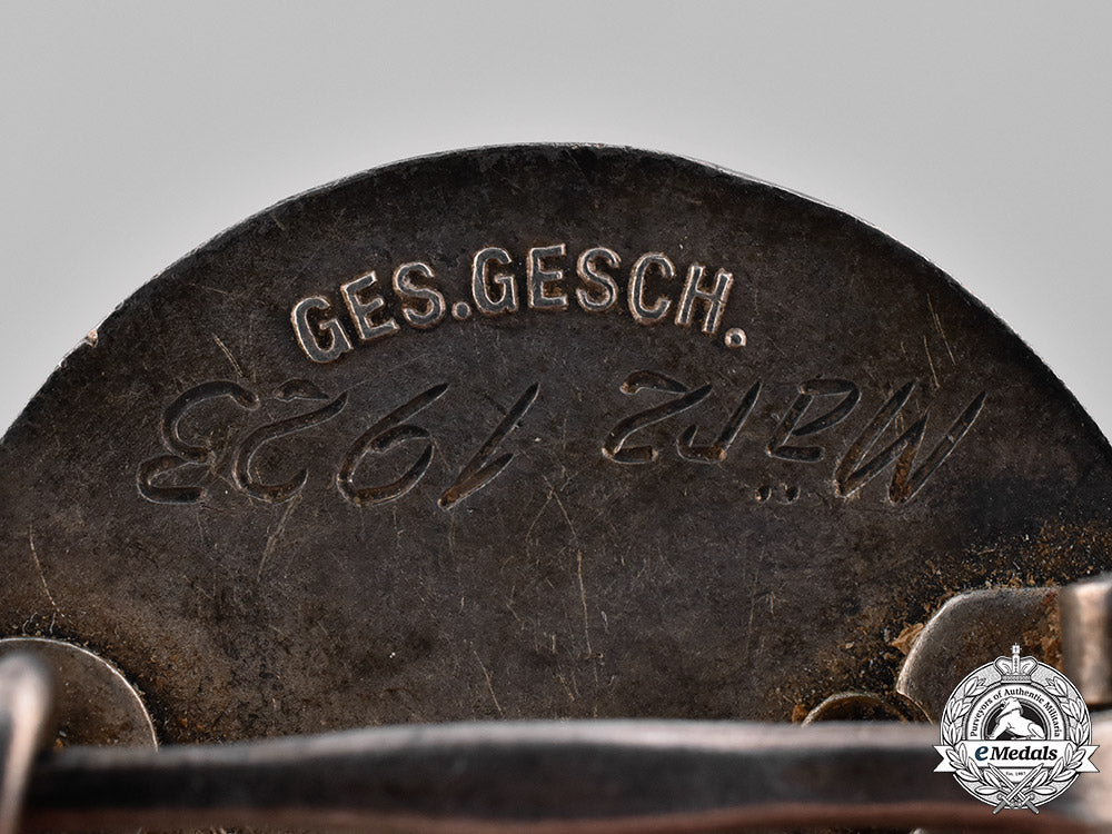 germany,_weimar._a1923_stahlhelm_members’s_badge_m181_4928