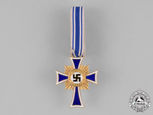 germany._third_reich._a_cased_cross_of_honour_of_the_german_mother,_gold_grade,_by_walter&_hanlein_m181_5089_1