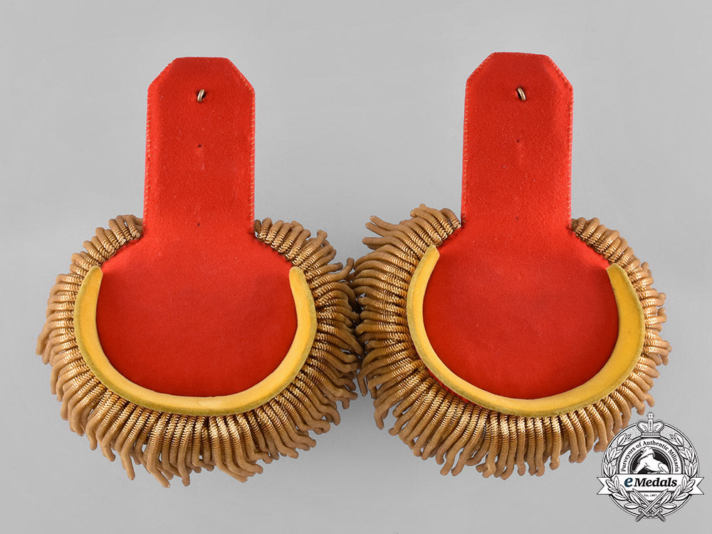 serbia,_kingdom._a_set_of_army_colonels'_epaulettes,_adjutant_to_king_alexander1897-1900_m181_5279_1