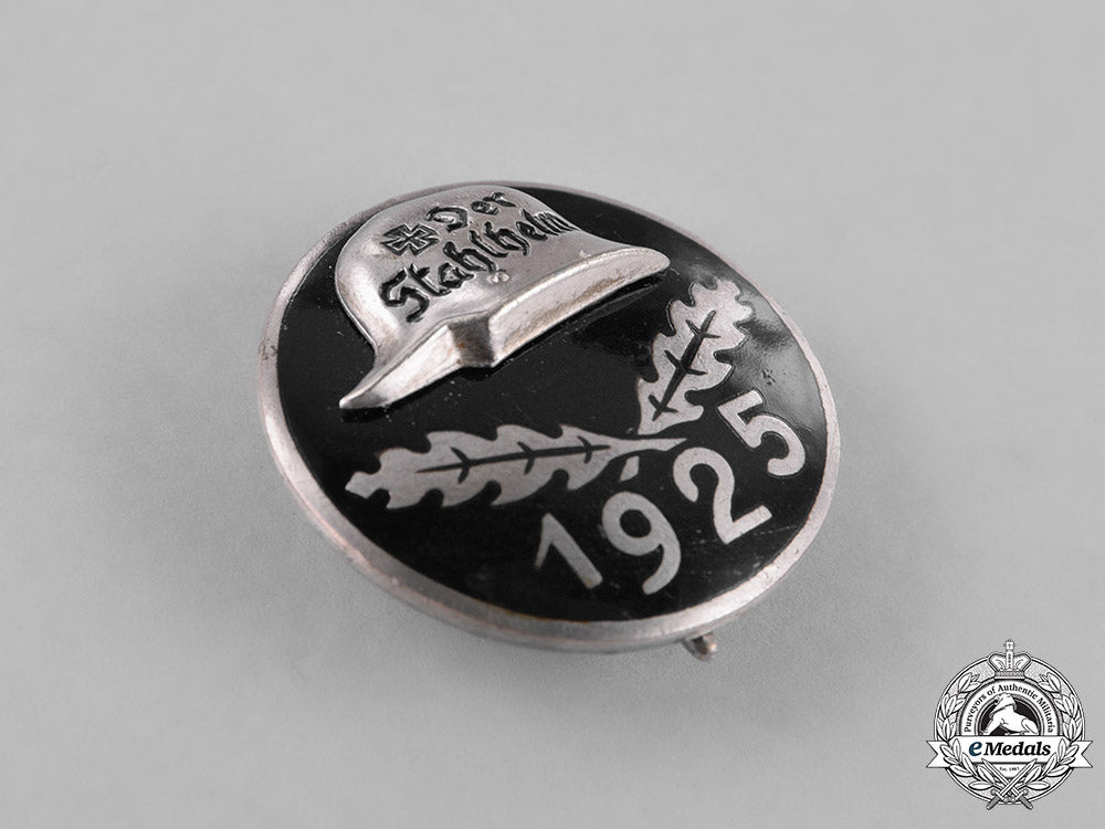 germany,_weimar._a_grouping_of_stahlhelm_membership_badges_m181_5908_1